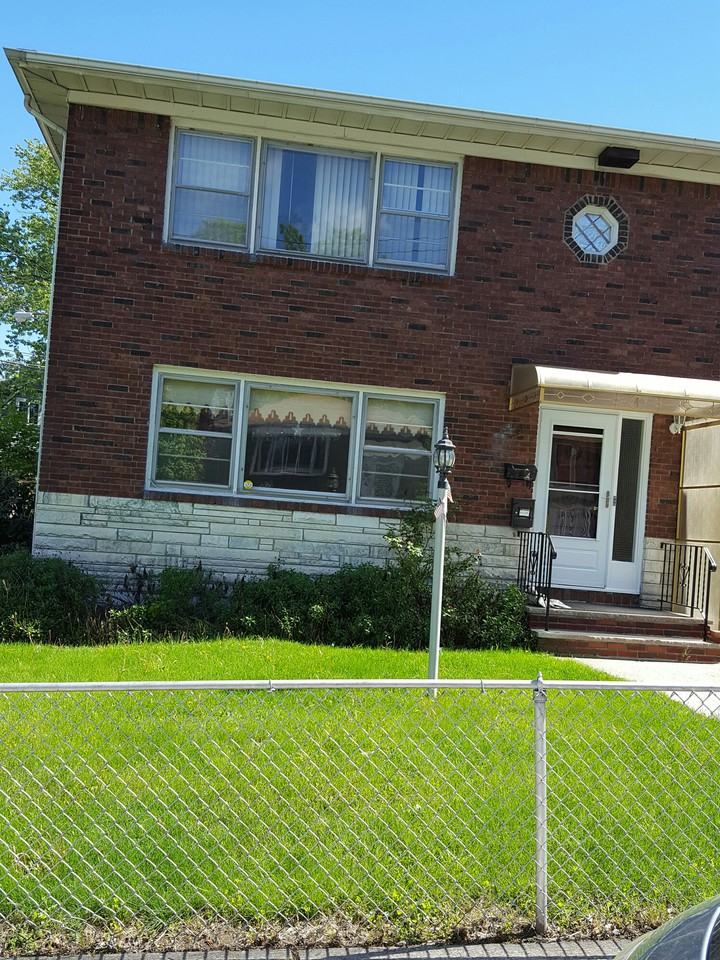 4 Walters Ave - Photo 3 of 10