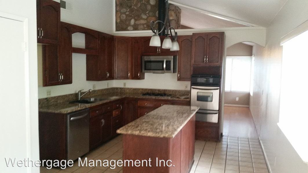 27071 Nogal - Photo 2 of 6