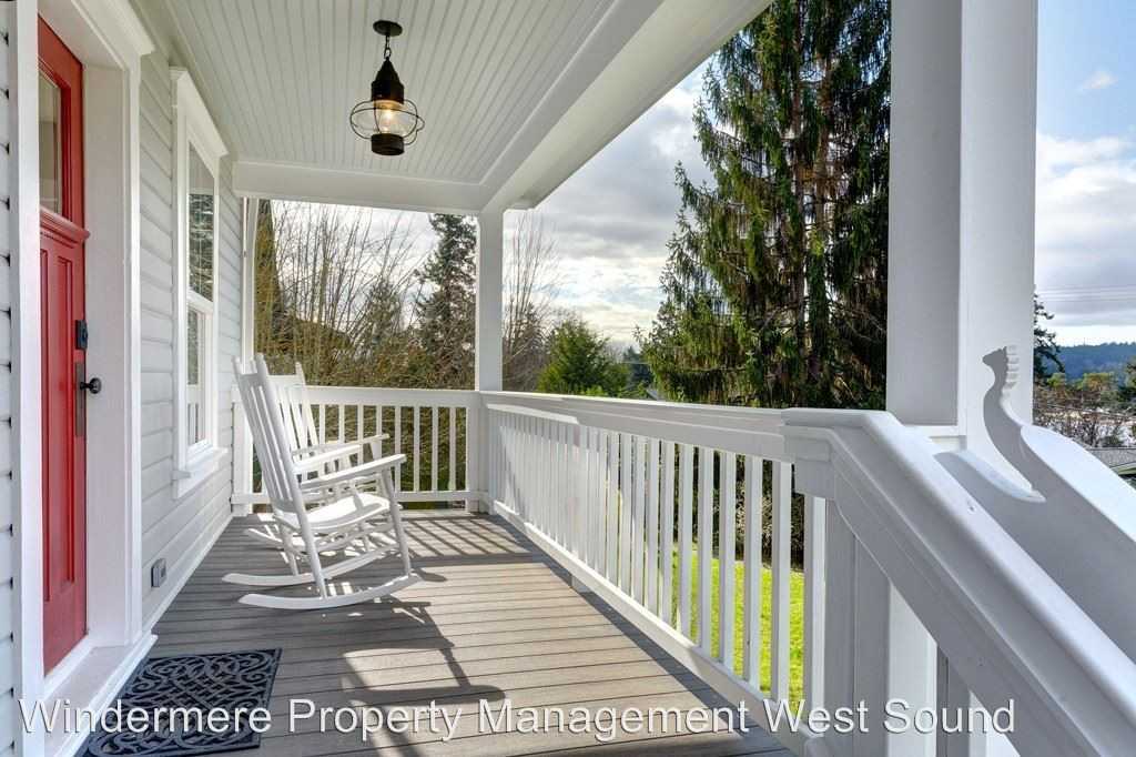 14 NE Peterson St - Photo 2 of 22