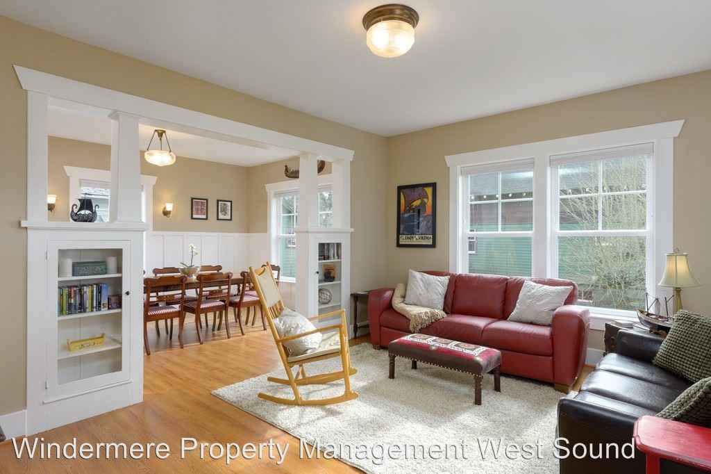 14 NE Peterson St - Photo 3 of 22