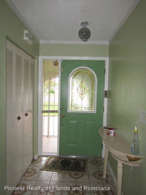 716 Wedge Ln - Photo 2 of 16