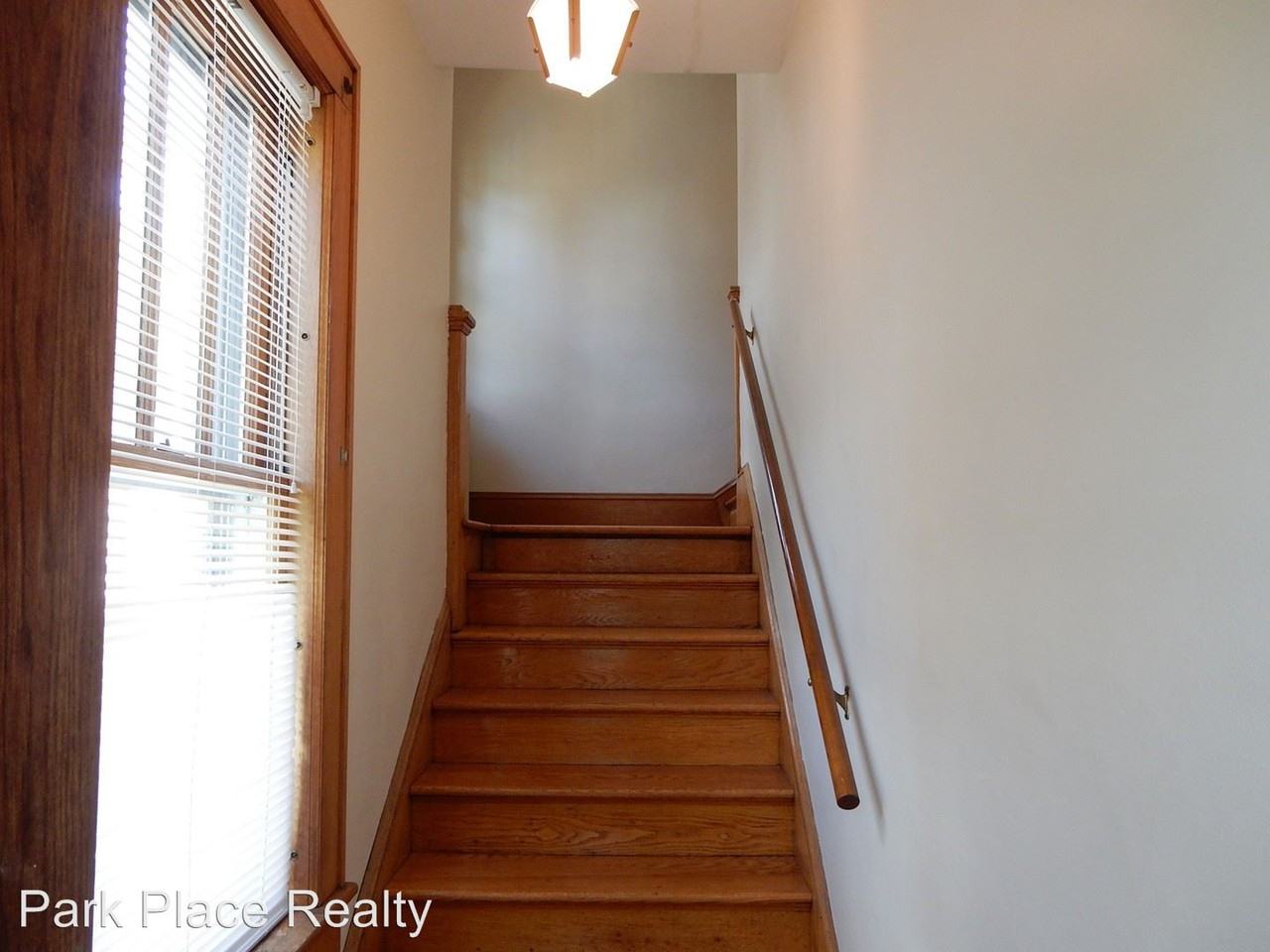 2220/2222 Memorial Ave - Photo 2 of 16