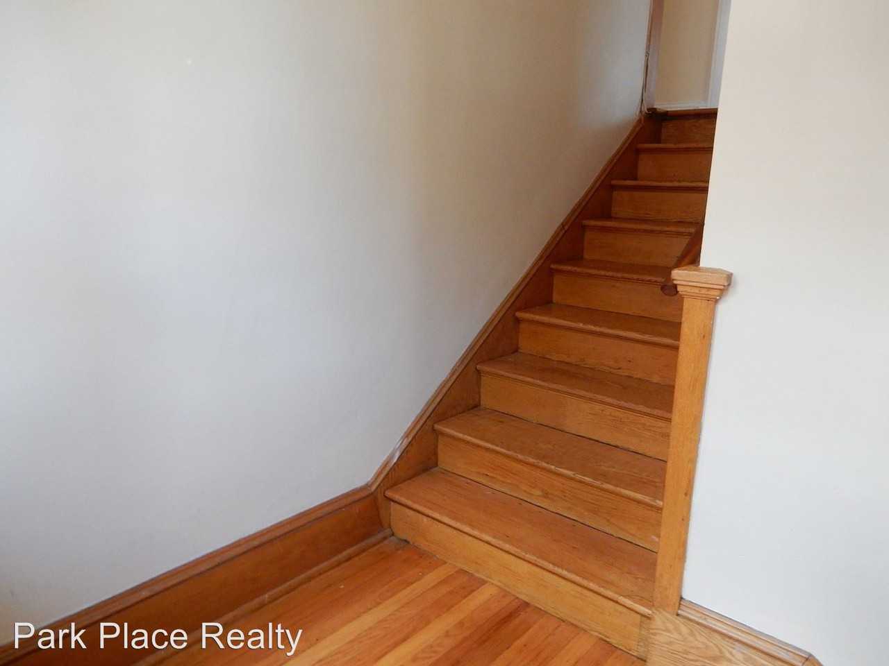 2220/2222 Memorial Ave - Photo 3 of 16