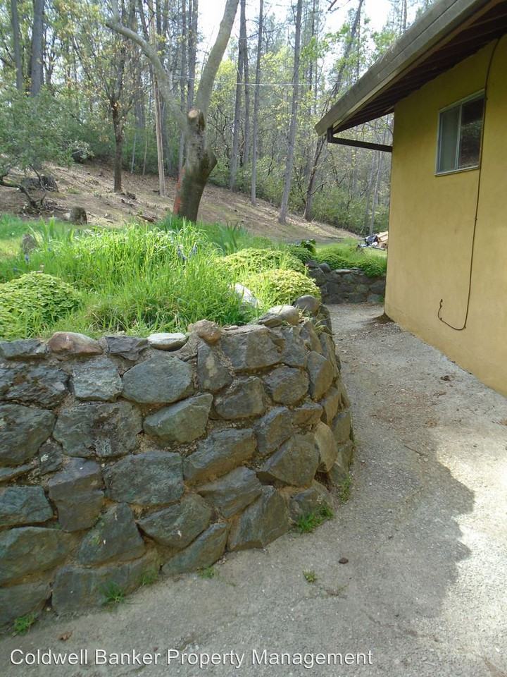 15292 Whispering Pines Dr - Photo 3 of 20