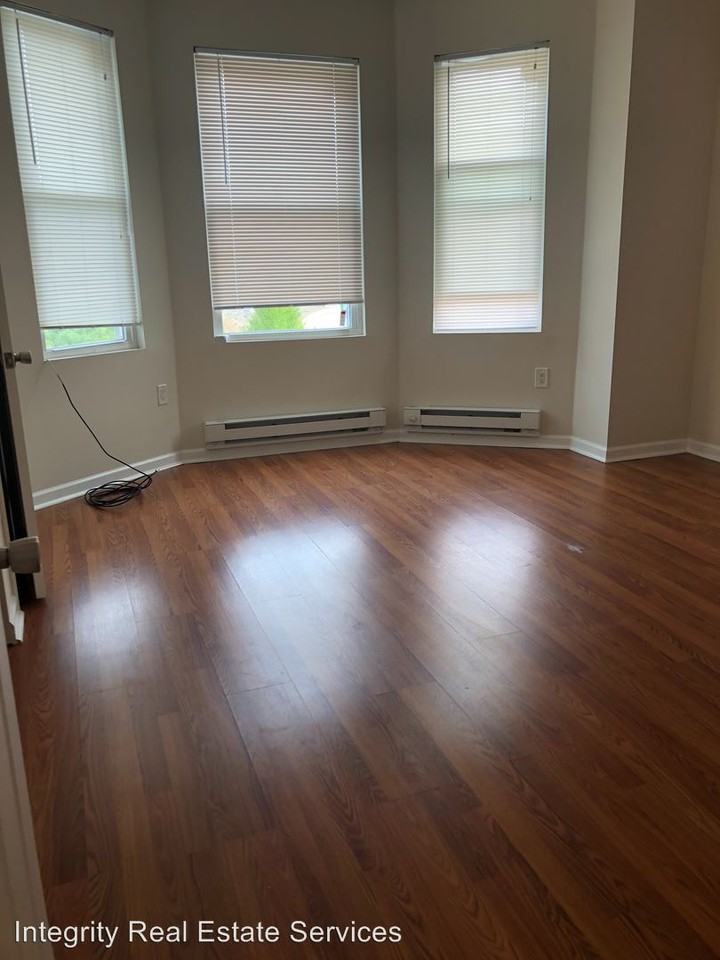 7106 Devon St - Photo 2 of 9