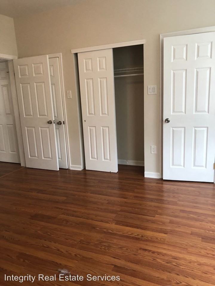 7106 Devon St - Photo 3 of 9