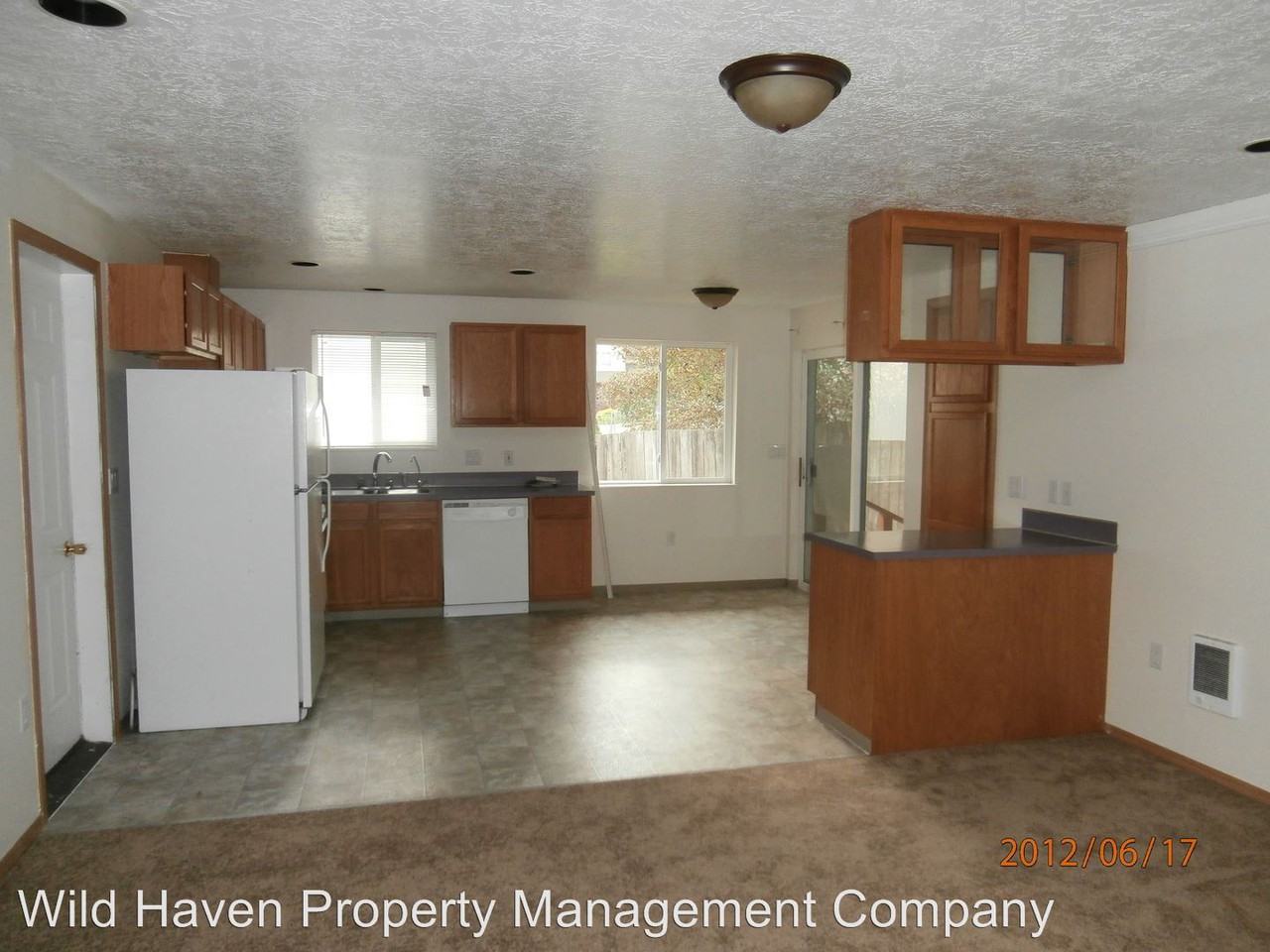 781 NE Blair St - Photo 2 of 19