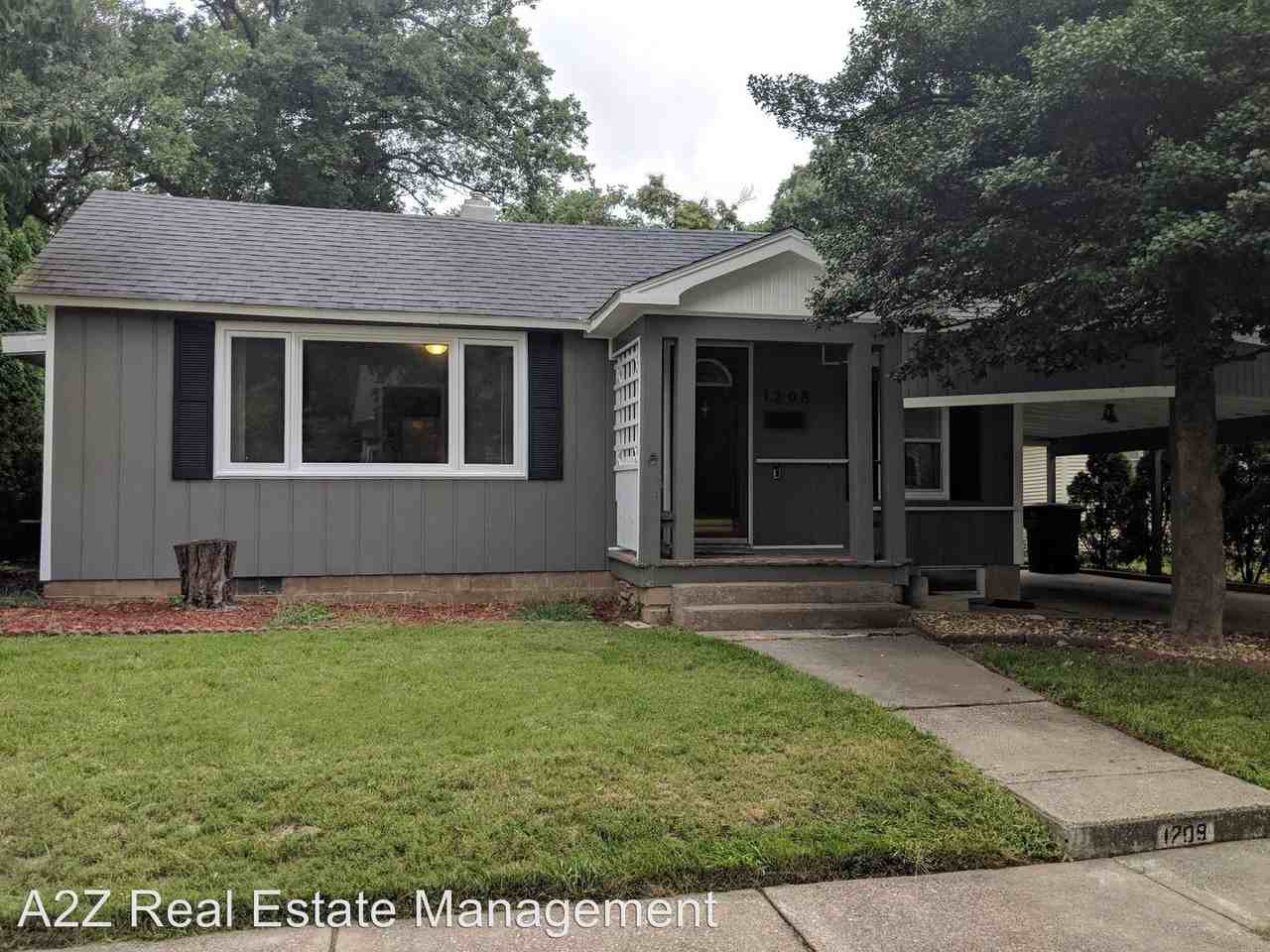 1208 29th St - Photo 2 of 17