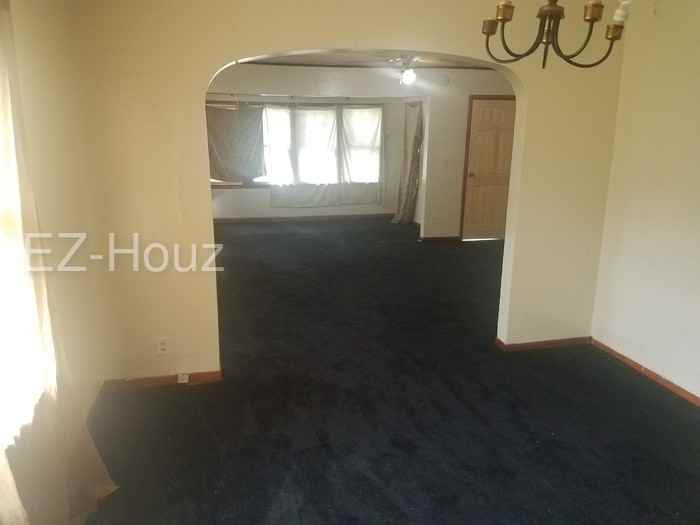 296 French St - Photo 3 of 6