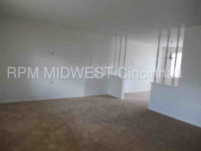 3256 Linsan Dr - Photo 3 of 14