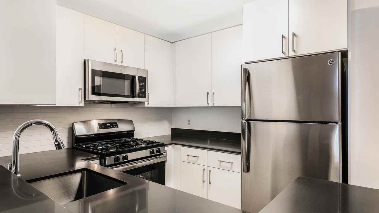 Hathaway - Photo 5 of 34