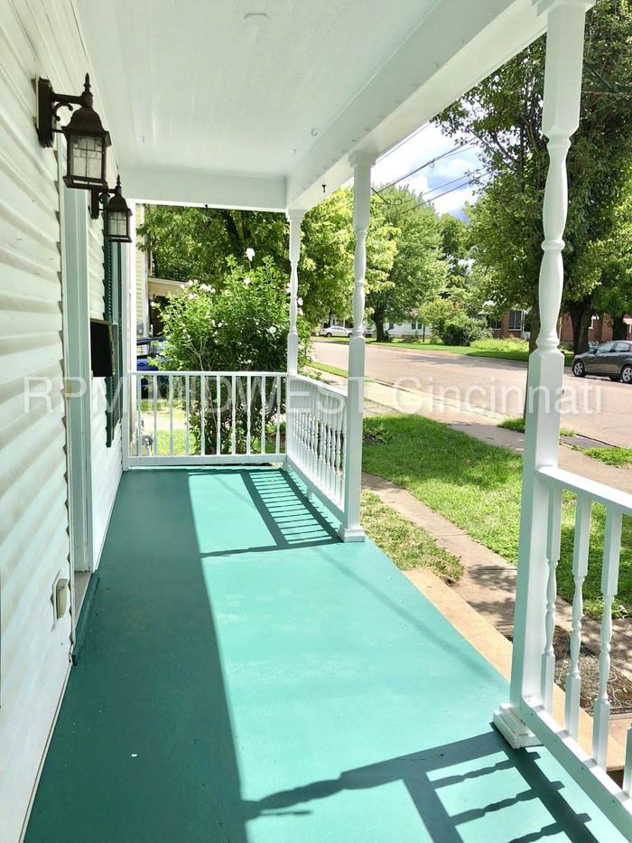 236 E Forest Ave - Photo 2 of 10
