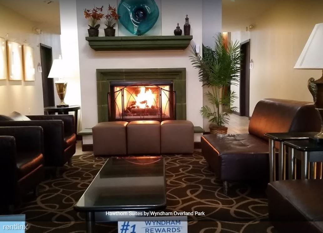 Hawthorn Suites Executive Village - Photo 2 of 10