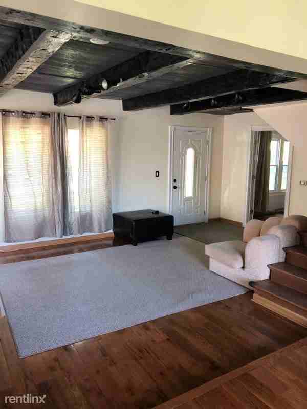 120 Academy St - Photo 2 of 12