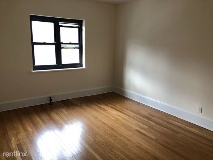 Brand New 1 Bedroom Apartment in Well Maintained Walk-up Building Located in White Plains - Photo 3 of 5