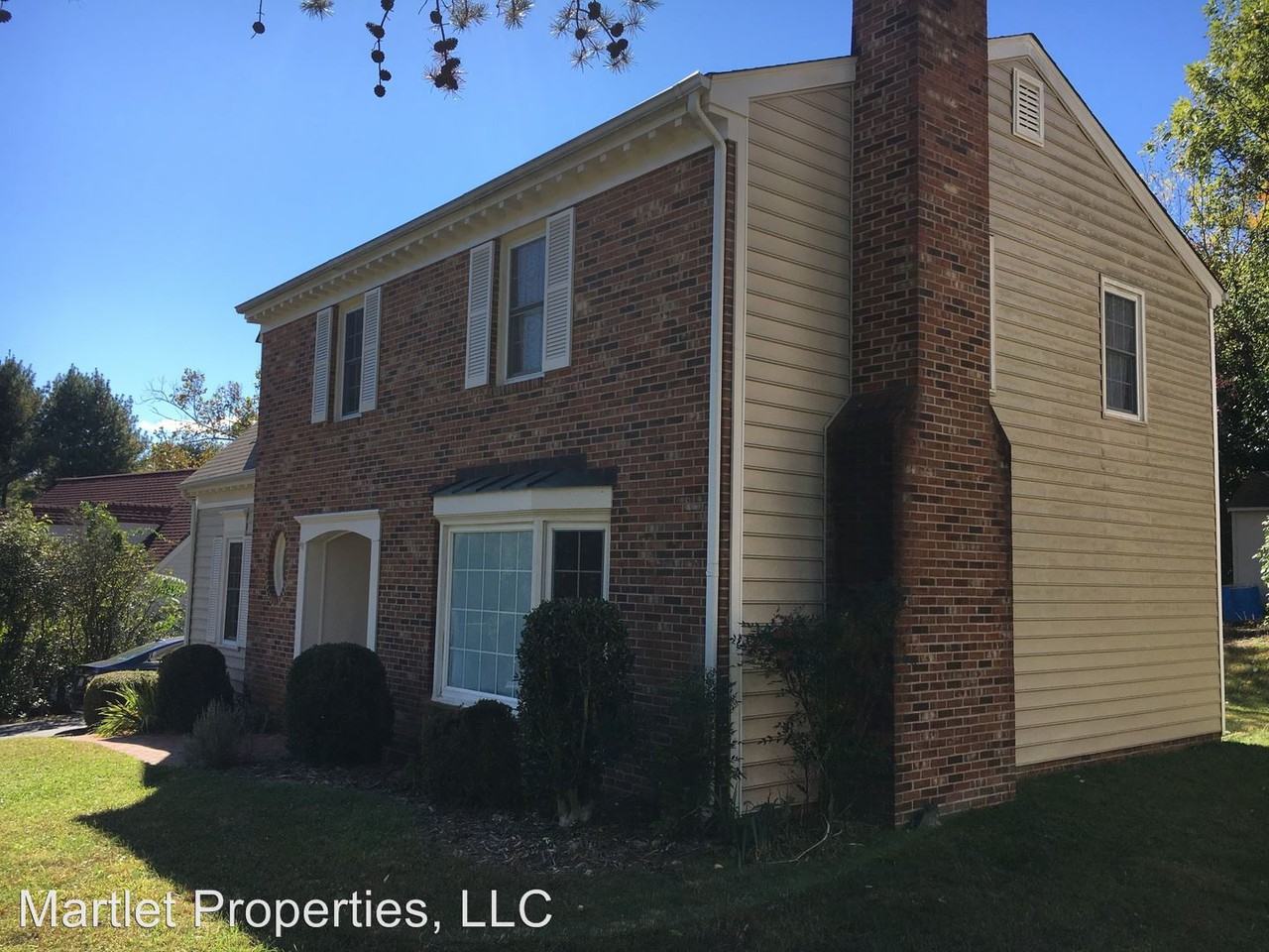 1213 Bixham Ln - Photo 2 of 18