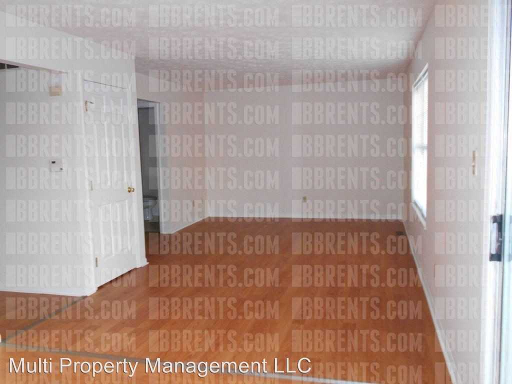 913 Charleston Ct - Photo 2 of 10