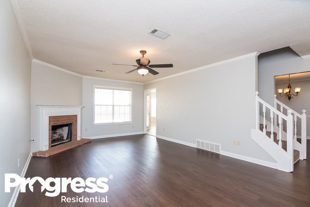 3020 Long Bridge Cv - Photo 2 of 15