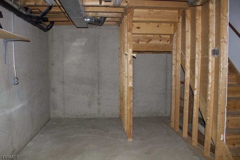 119 Wagon Wheel Rd - Photo 3 of 11