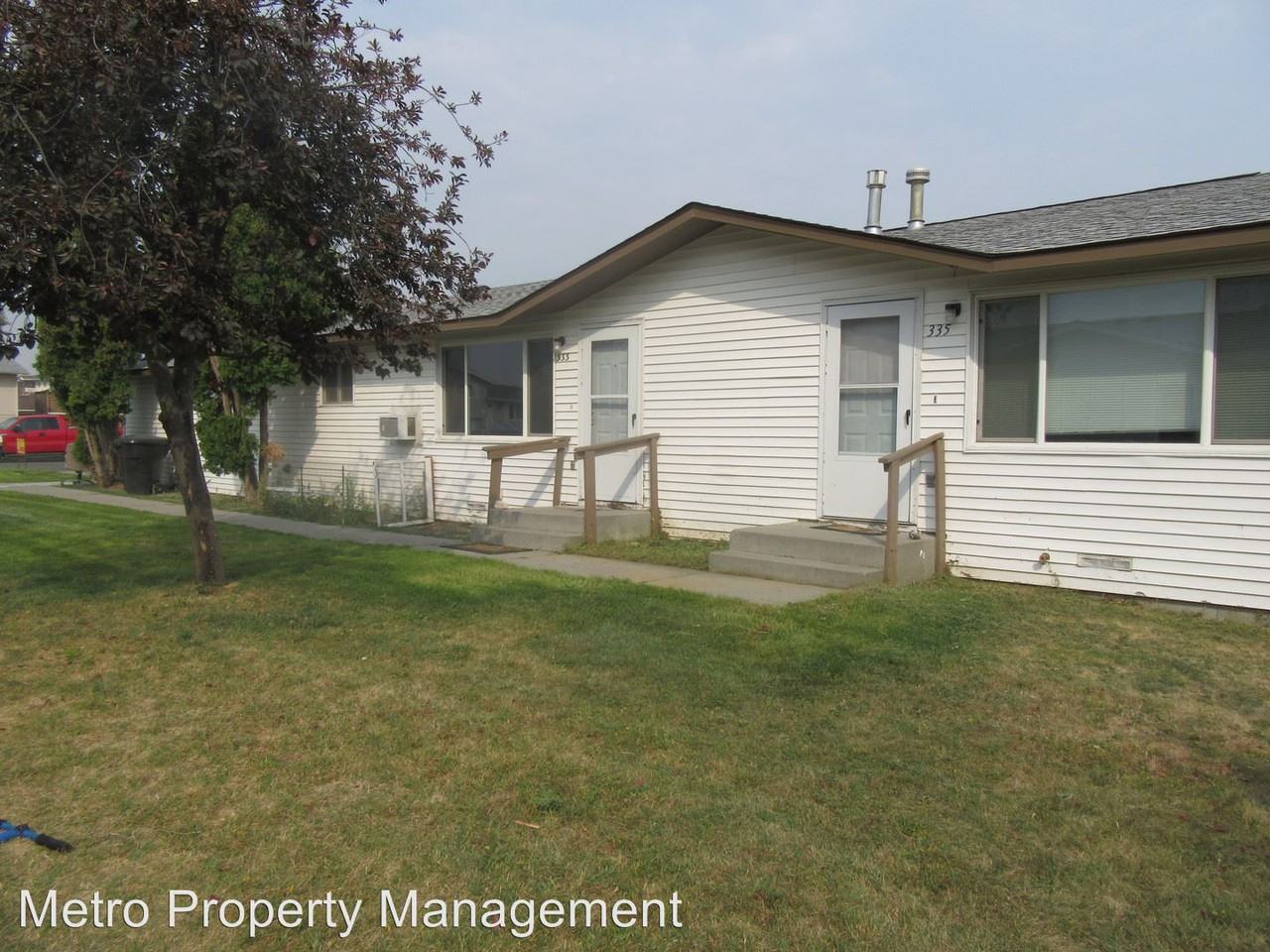 333 Phyllis Lane - Photo 2 of 9