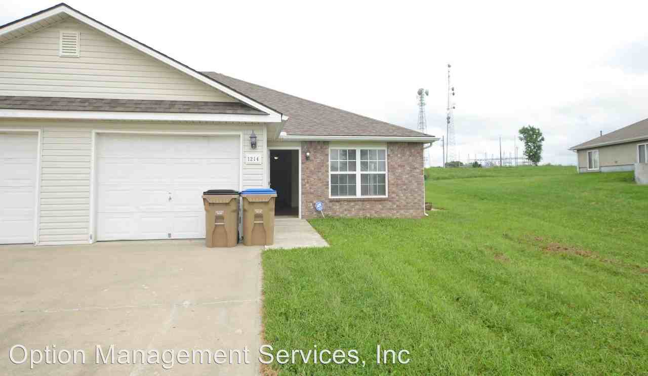 1212 & 1214 Fall Meadow Lane - Photo 2 of 32