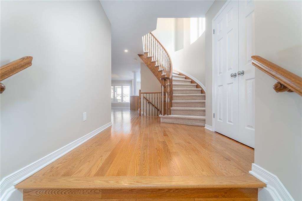 325 Bryarton Street - Photo 2 of 10
