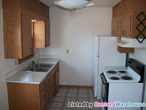 620 2nd Ave SE #2 - Photo 2 of 8