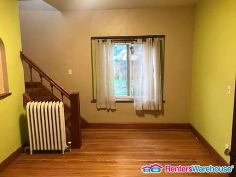 801 W Clinton Ave - Photo 3 of 10