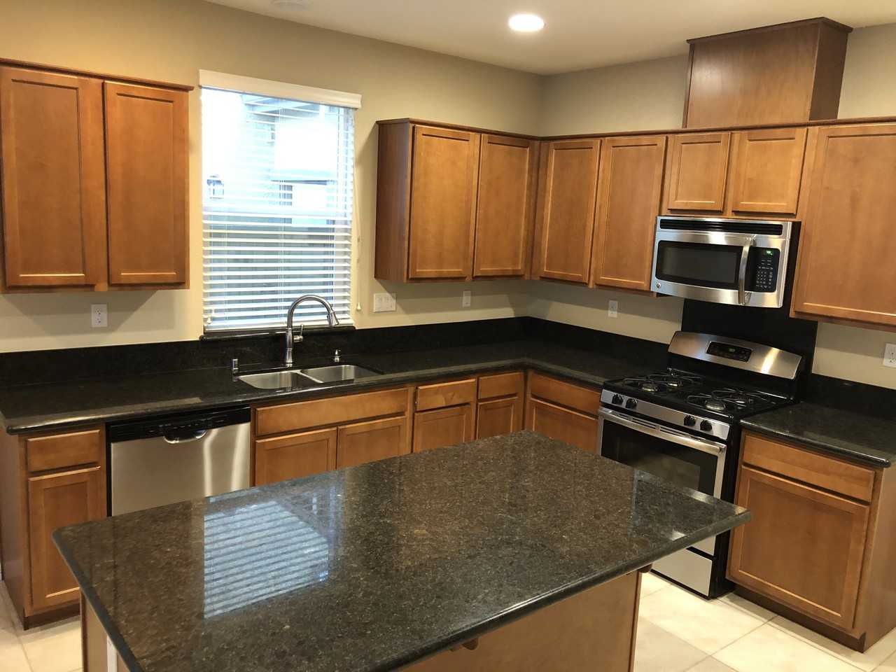 2501 Chuck Hammond Dr - Photo 6 of 33