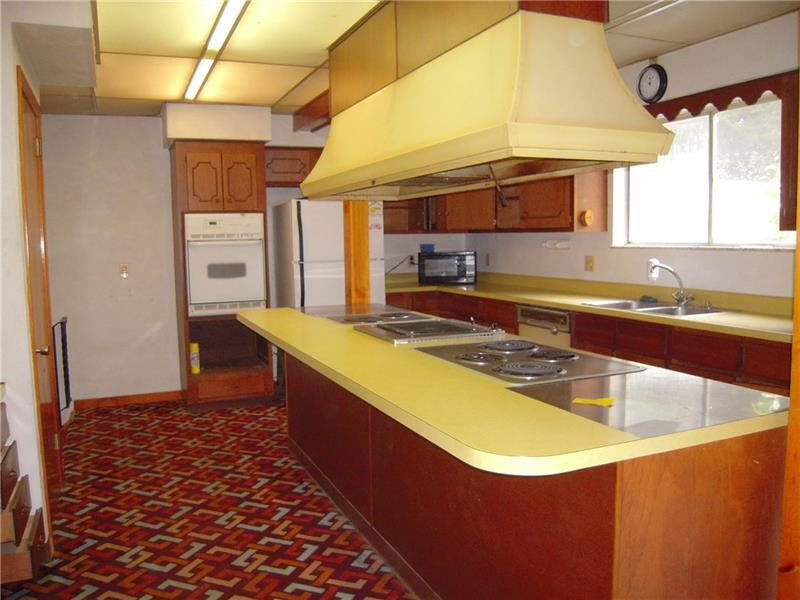 3241 McCully Rd - Photo 2 of 13