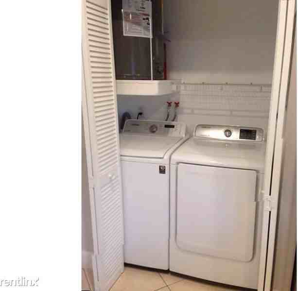 505 SE 18th St - Photo 2 of 15