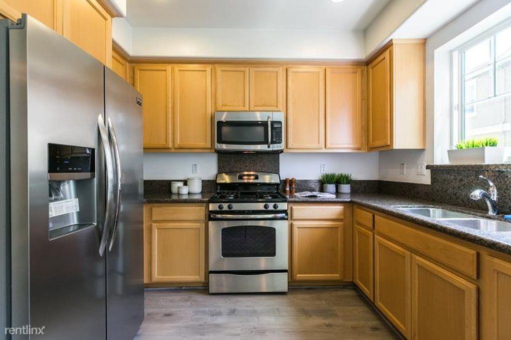 2727 Lavender Terrace - Photo 3 of 8