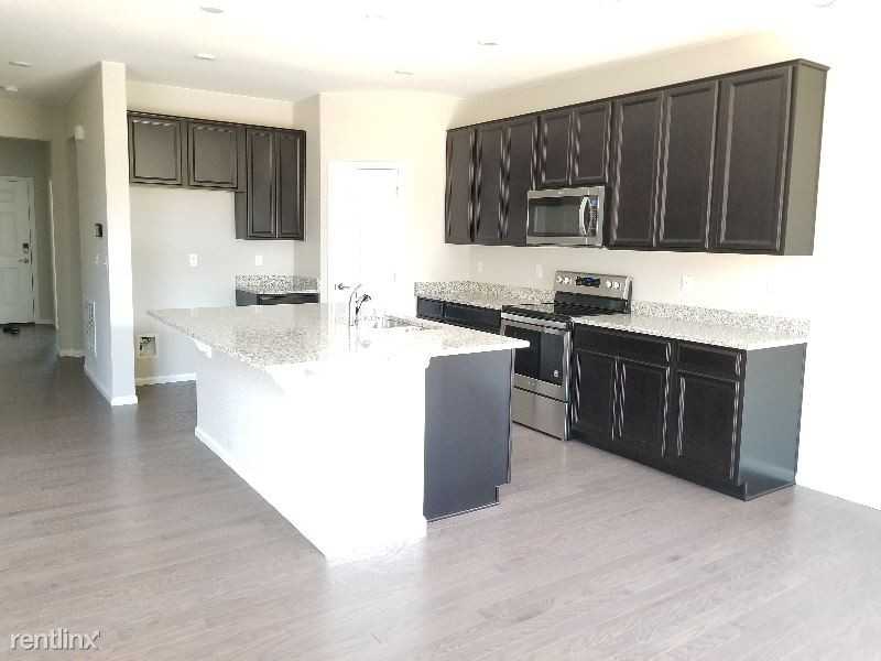 15946 E Otero Cir - Photo 2 of 9