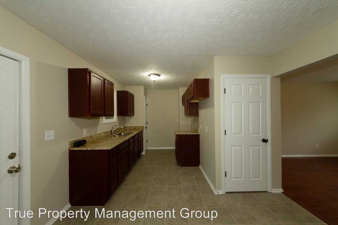 5332 Meadowood Dr - Photo 2 of 31