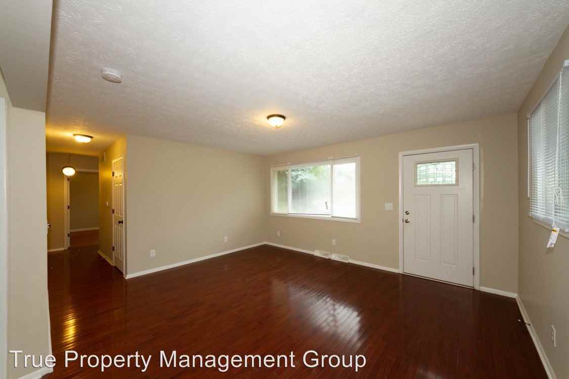 5332 Meadowood Dr - Photo 3 of 31