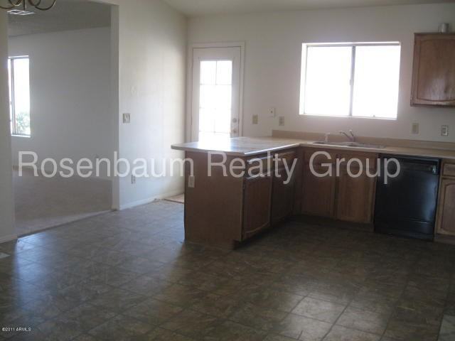 6112 E Ingram St - Photo 3 of 7