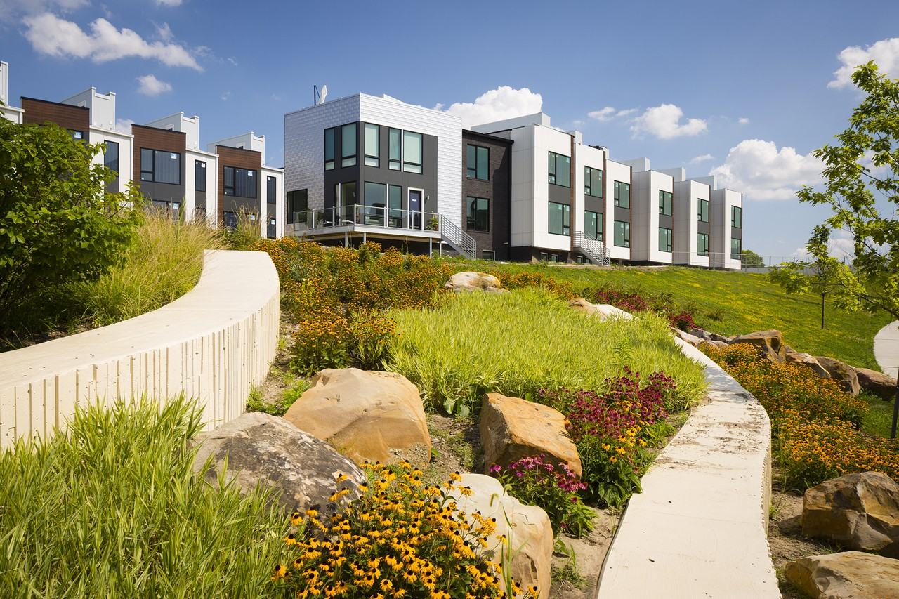 Battery Park Lofts - Photo 2 of 12