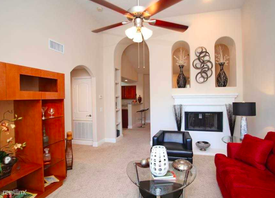 11611 Briar Forest Dr - Photo 2 of 10