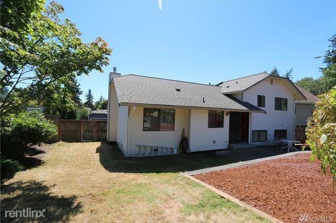 5525 107th St SW - Photo 2 of 24