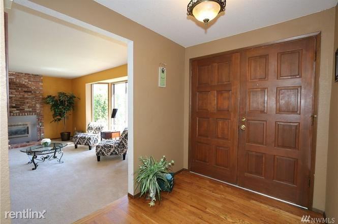 5525 107th St SW - Photo 3 of 24