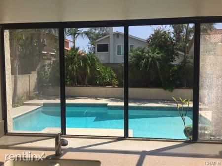 22542 Maurice Ct - Photo 2 of 5