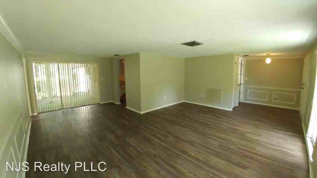 8515 Arrow Head Dr - Photo 2 of 15