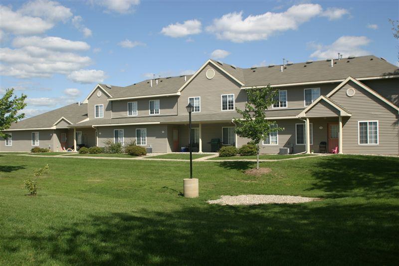 Deer Creek Townhomes Apartments 1340 Cato Ln, Sturgis, MI 49091 Zumper