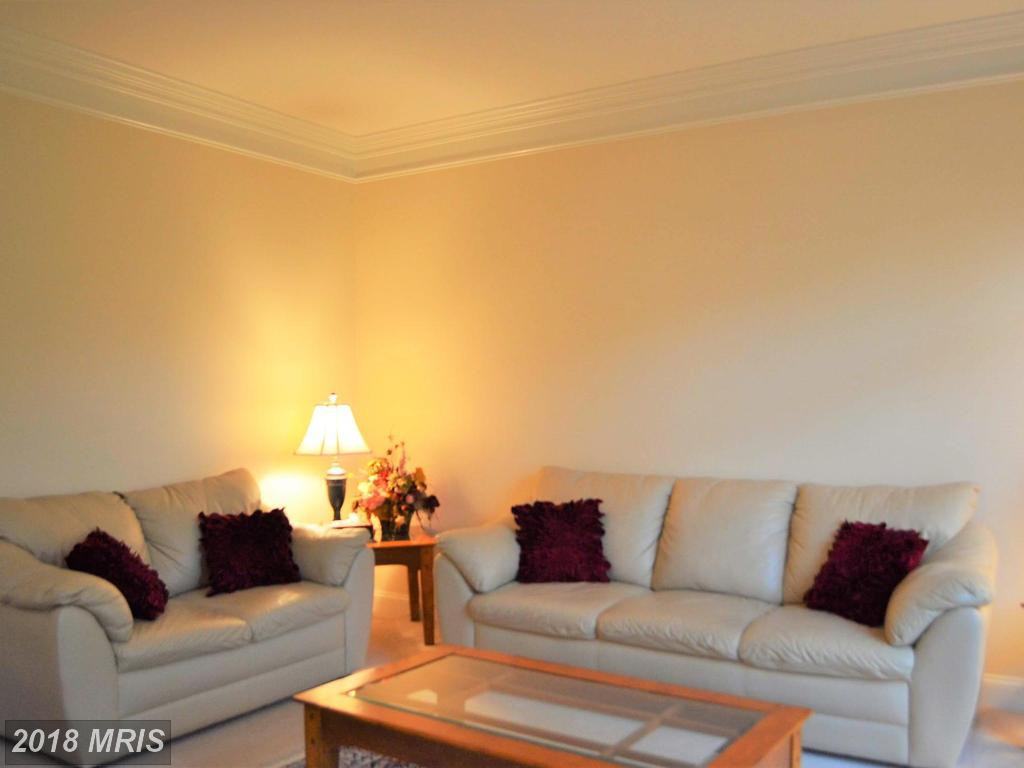 11103 Welland St - Photo 3 of 30