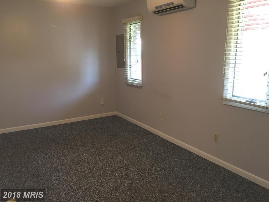 17 Cambridge Ln - Photo 3 of 12