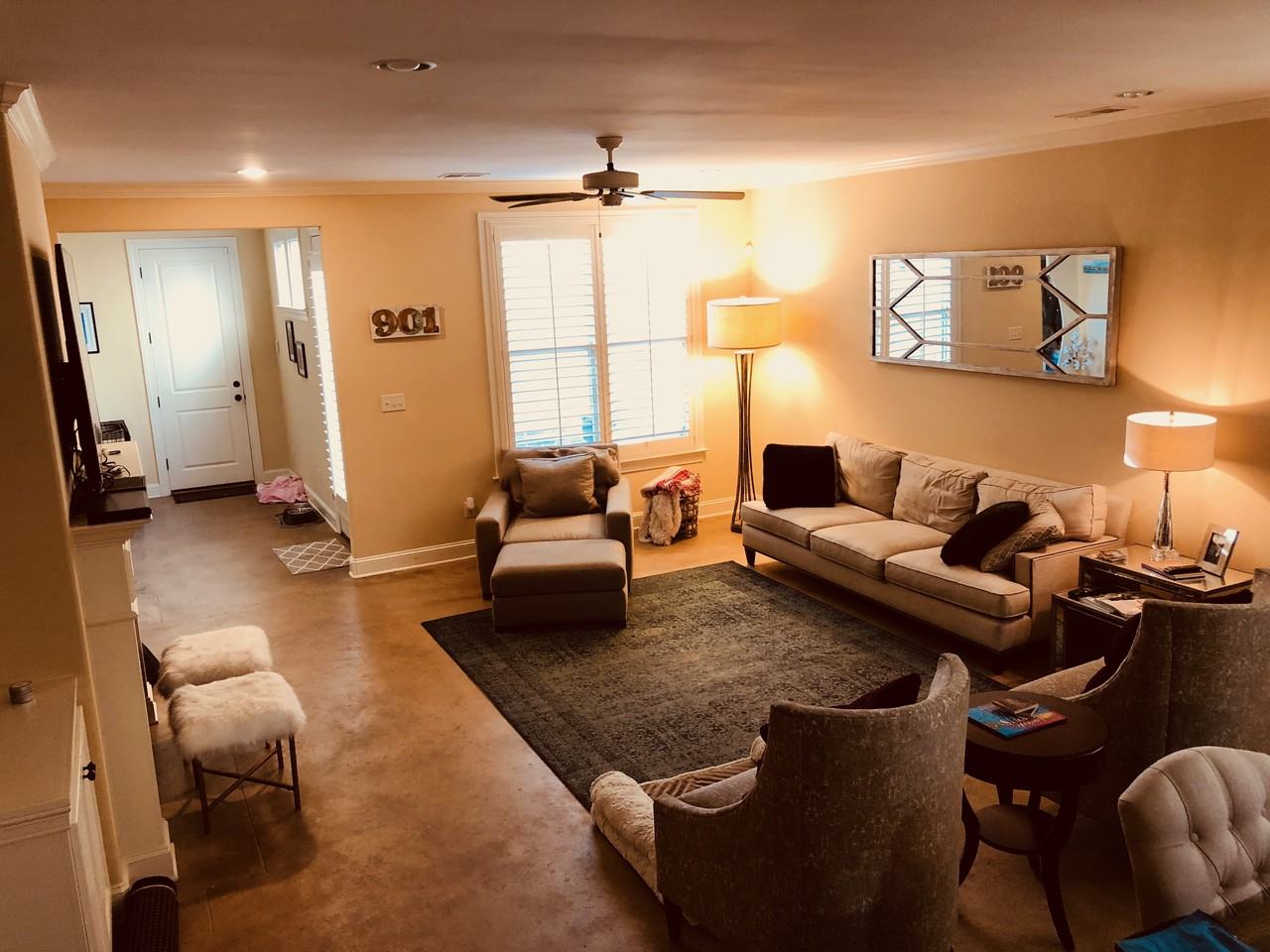 613 S Front St - Photo 3 of 12