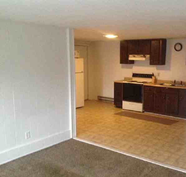 123 Broadway St - Photo 3 of 6