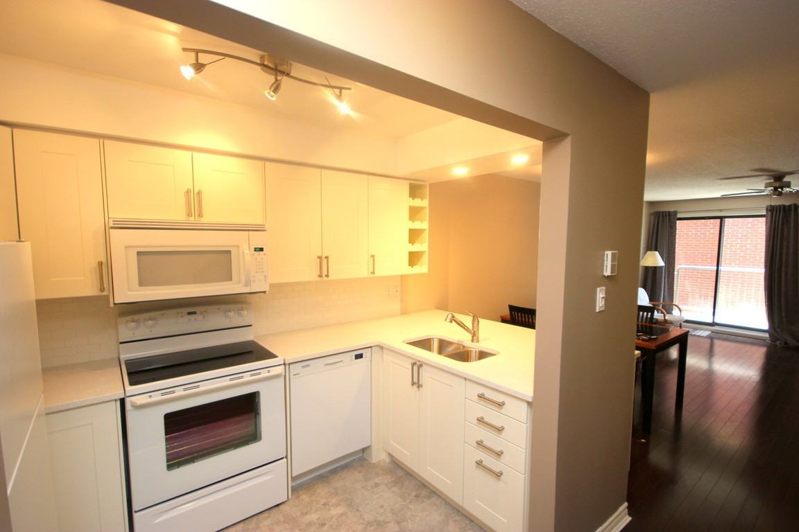 1070 Blasdell Avenue - Photo 3 of 9