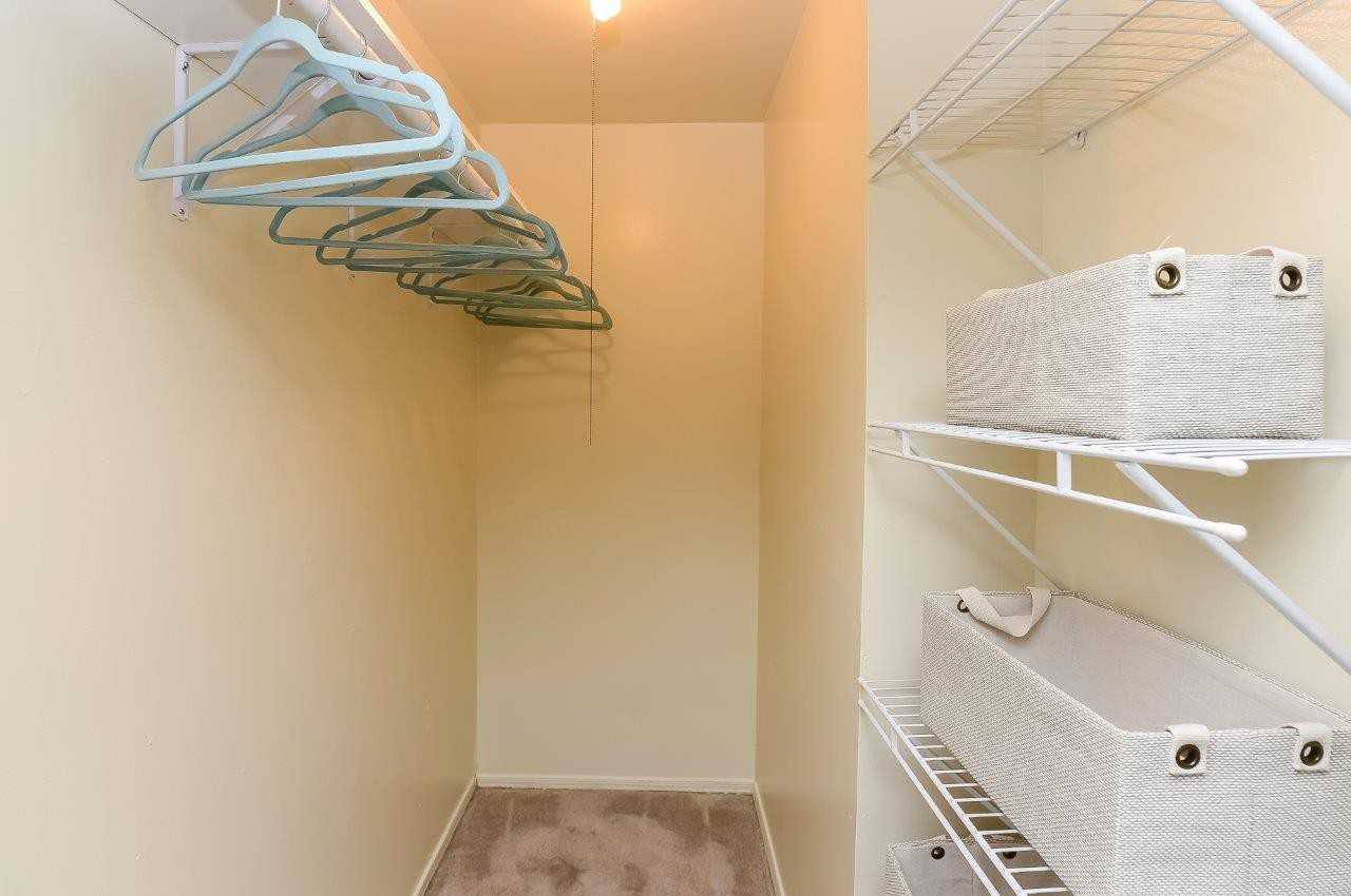 Greentree Village Townhomes - Photo 7 of 20