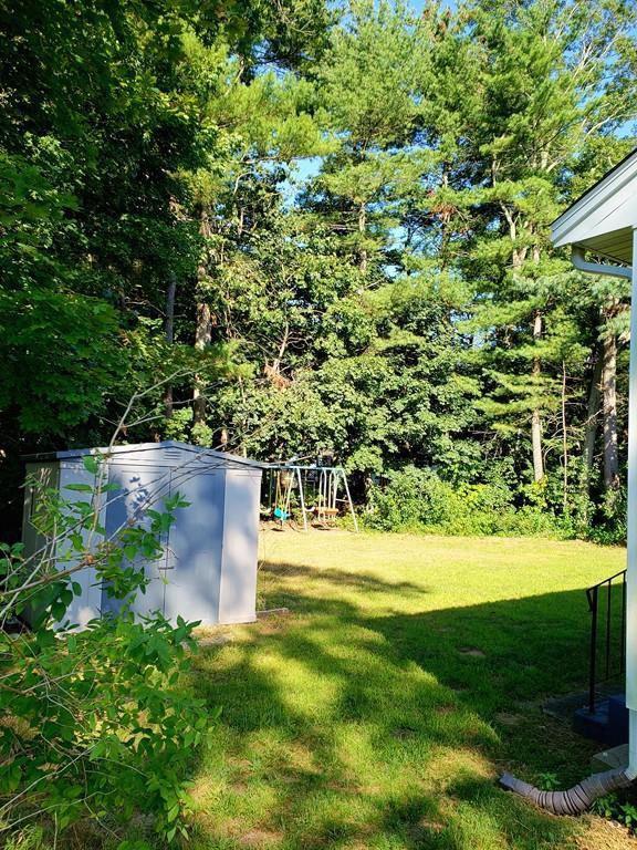 21 Hampshire Ave - Photo 3 of 15